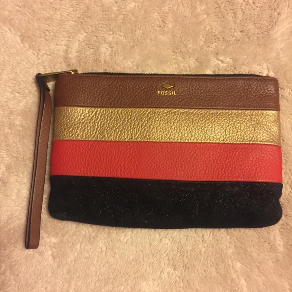 Fossil wristlet